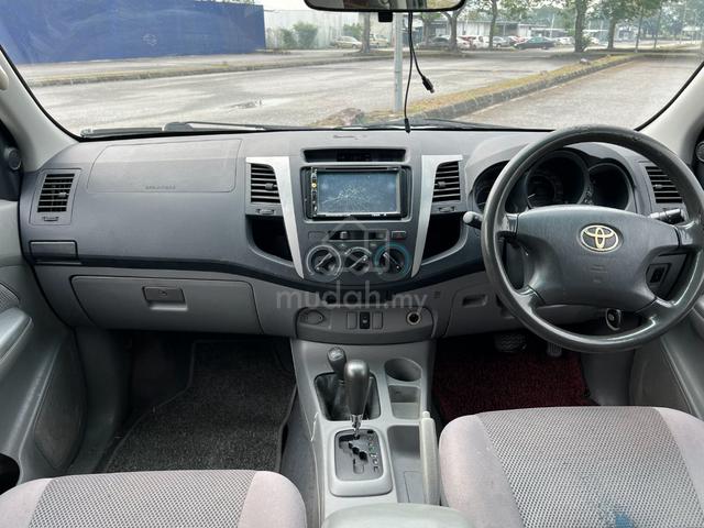 2010 Toyota HILUX 2.5 G FACELIFT DOUBLE CAB (A) - 1