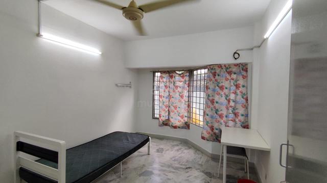 Room for Female 1
