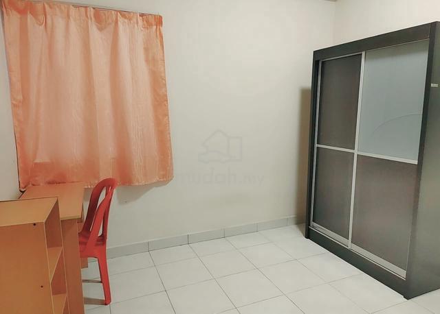 Sri Mudah Pangsapuri Damai Middle room F/F Room Sek 25 free Ultilities 1