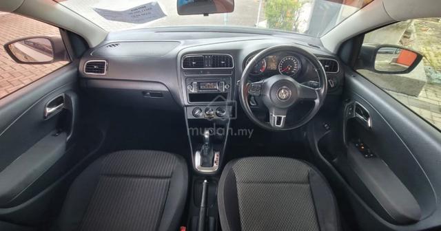 2011/12 VOLKSWAGEN POLO Sedan - 1.6 AUTO - 3