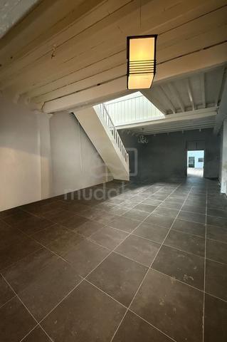 Hot Area RenovateDouble Storey Shoplot Temenggong Bukit Cina For Rent 1