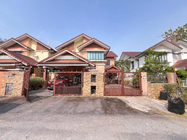 SEMI D BESAR ! Seksyen 9 Bandar Baru Bangi, Double Storey Semi D 1