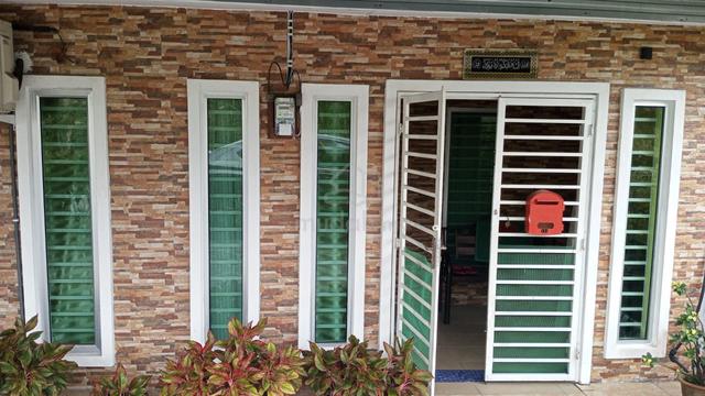 Rumah Awam paya datuk 1