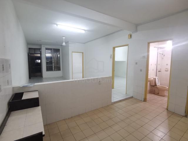 Kota Kemuning Bukit Rimau Townhouse ground floor renovated 1