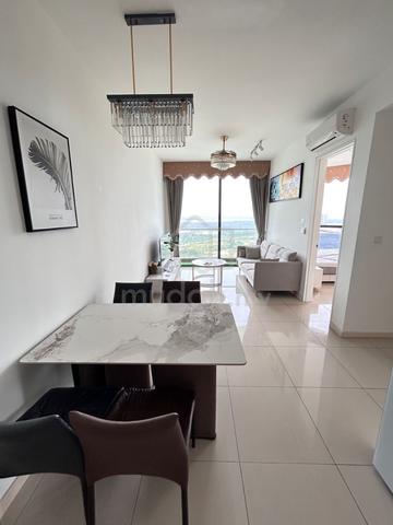The M @ Medini Macrolink 1