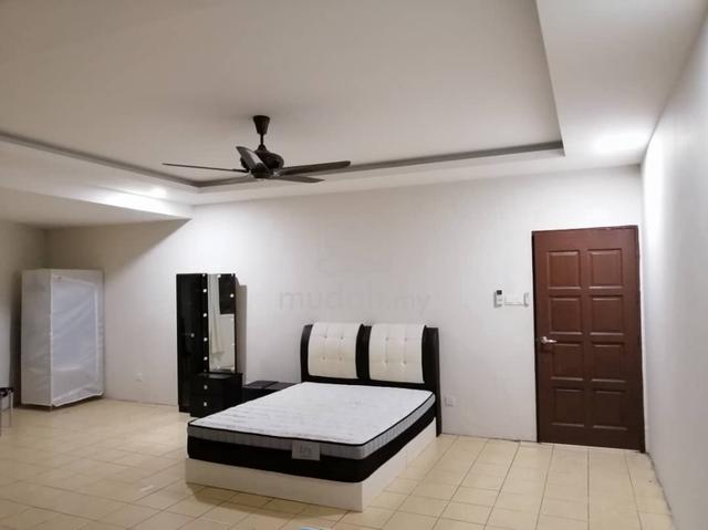 SRI PETALING Room walking distance to Radin Bagus(Room can fit 2pax) 1