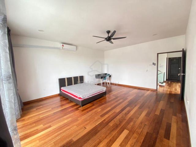 Room for rent in Teluk Intan 1