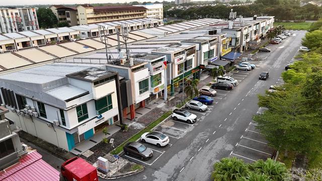 Ground Floor Shoplot for sale Bandar Parklands Klang Facing road for s 1