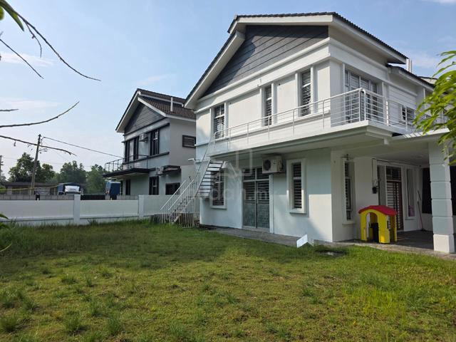 CORNER LOT Double Storey SEMI-D SP 9 Bandar Saujana Putra 1