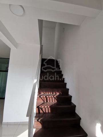 Nice condition Modern design bandar Seri alam @masai house for sale 4