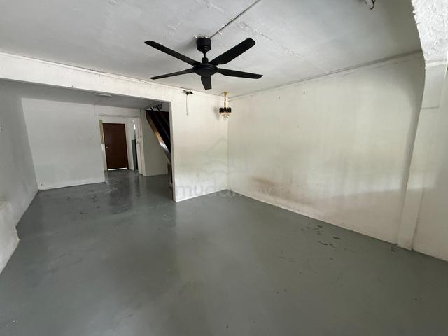 For RENT Double Storey Terrace House Near Bandar Indahpura, Saleng 1