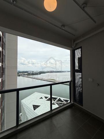 R&F Princess cove / Balcony room / JB town / walking to CIQ / Seaview 4