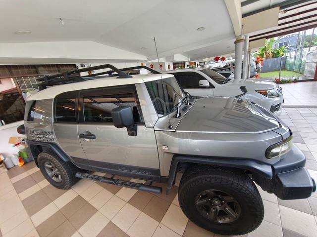 2011 Toyota FJ 4.0 CRUISER (A) - 2