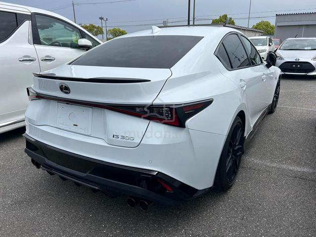 2023 Lexus IS300 2.0 F-SPORT MODE BLACK III (A) - 3