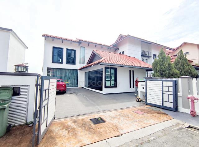 RENOVATED | POOL | LAND 8039 sqft 💥 Bungalow at Country Height Kajang 1