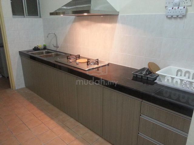 Big Medium Room with PRIVATE Balcony Wangsa Metroview 1