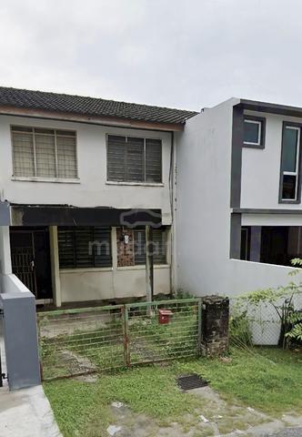 Double-Storey Terrace House Untuk Disewa 1