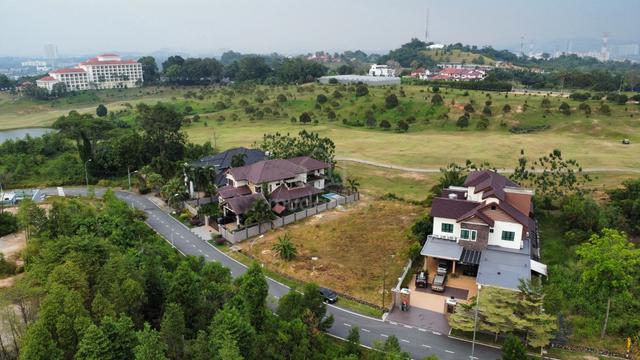 Bangi Golf Resort Bungalow Lands For Sale-Flat, Rectangular, 9 Lots 1