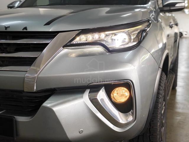 2016 Toyota FORTUNER 2.7 SRZ FULL SVC RCD PWR BOOT - 3