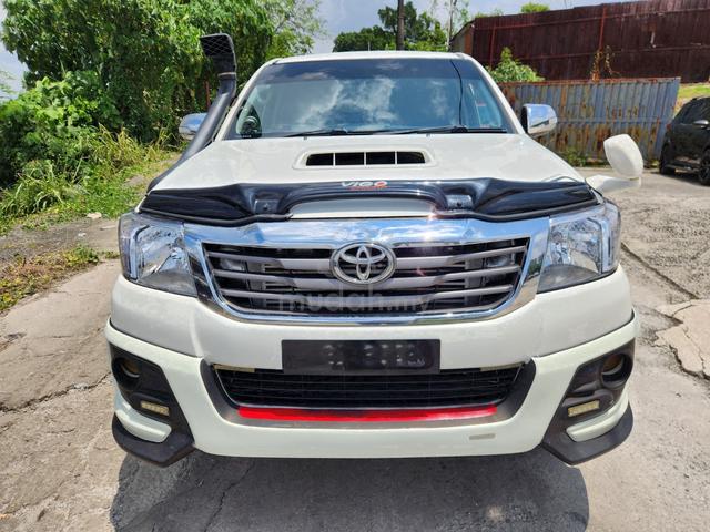 2013 Toyota HILUX 2.5 DOUBLE CAB (M) - 1