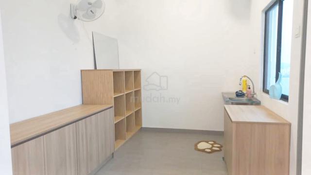 Boulevard 51 Soho office Nice and clean good location 2