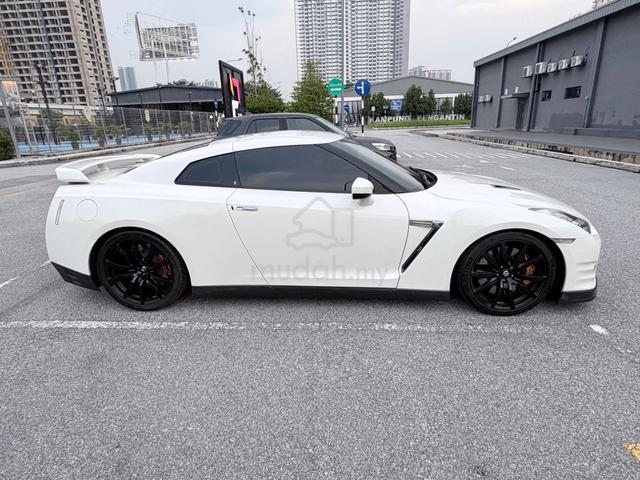 2011 Nissan GTR R35 BLACK EDITION (A) - 2
