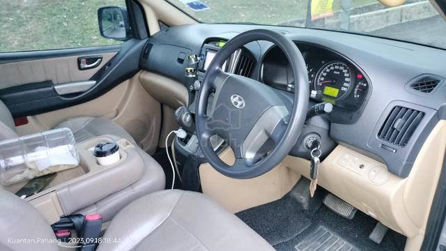 2014 Hyundai GRAND STAREX 2.5 ROYALE DELUXE (A) - 2