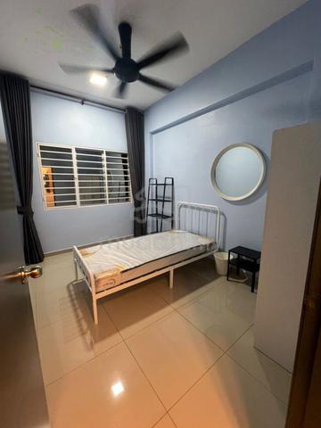 Apartment Dahlia Impiana (Bilik Sewa Perempuan Sahaja) Near KLIA 1