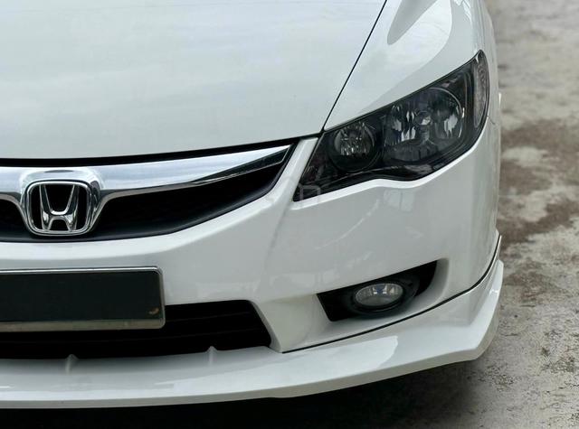 2012 Honda CIVIC 1.8 S-L iVTEC FACELIFT (A) - 4