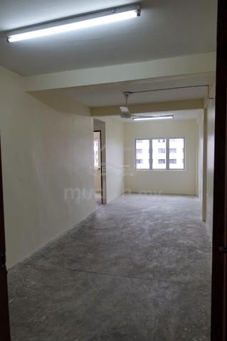 Flat PKNS Seksyen 7 Shah Alam 1