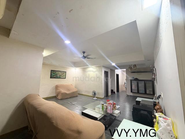 Bandar Botanic Angsana 20x70 Fully Renovated Extended Up Down Klang 1