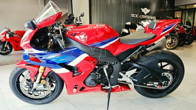 Honda CBR1000RR-R SP - photo 2 of 9
