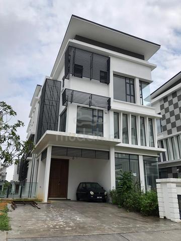 Brand New 3 Sty Bungalow Bu 6420sf with Lift & Pool Kota Kemuning 1