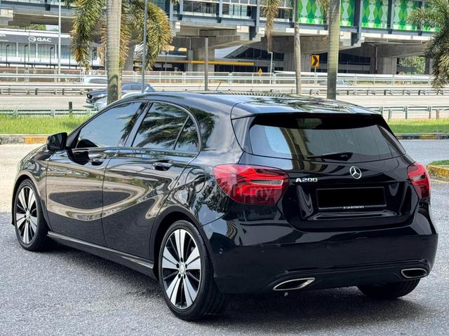 2017 Mercedes Benz A200 Activity Edition 1.6 W176 - 3