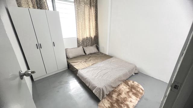 Newly Renovate & Furnish Room for Rent at Paya Terubong ! FREE WIFI ! 2