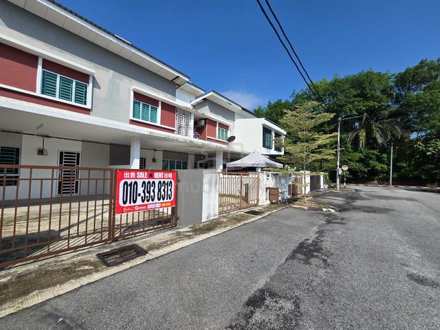 Meru New Painted Double Storey House For Rent 1