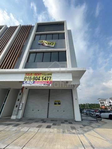 Facing Main Road 3 Storey Corner Lot For Rent @ Kepayang Seremban 1