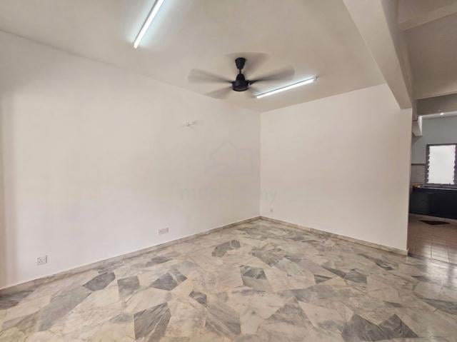 [GOOD UNIT + GOOD CONDITION + GOOD LOCATION] USJ 13, Subang Jaya 1
