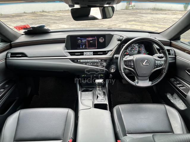 LEXUS ES250 PREMIUM 2.5L (a) FREE WARRANTY - 5