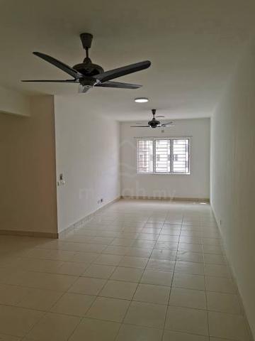 De Bayu Apartment 1