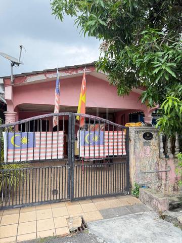 Renovated Unit. Teres 1 Tingkat, Seksyen 24 Shah Alam. 1