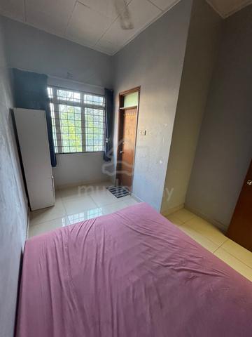 bilik sewa perempuan 1