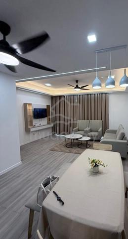 LakeFront Residence 1