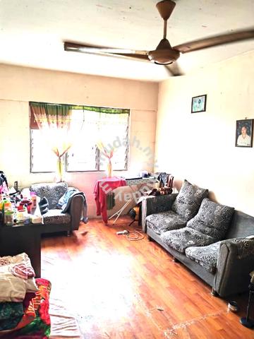 Bukit Cheras Apartment (Block 8 & 10) 1