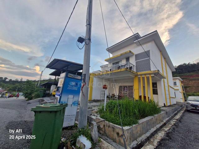 Double Storey. End lot. Behrang 1