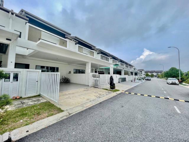 (FACING OPEN) 2 Storey Resort Homes Hijayu 2 Bdr Sri Sendayan Seremban 2