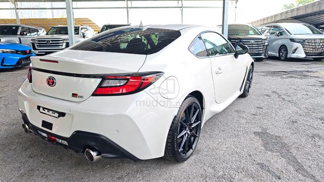 2024 Toyota GR86 2.4 RZ (A) GRADE 5A-4K MILEAGE - 3