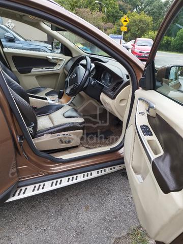 2009 Volvo XC60 3.0 T6 SE (A) - 5
