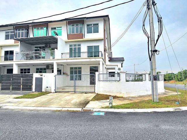 Freehold Corner Lot 2.5 Storey Taman Scientex Kundang Jaya Rawang 1