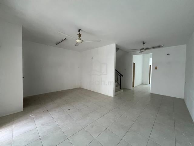 Double Storey Terrace Taman Selayang Mergong Alor Setar For Sale 1